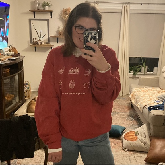 Meet your Posher, Carla - Picture 2 of 2